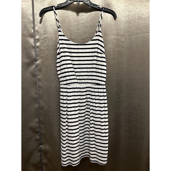 Old Navy Dresses & Skirts - Nautical stripe Old Navy dress‎ Size S